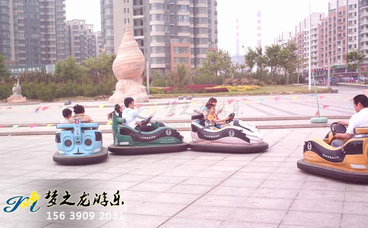 广场游乐设备